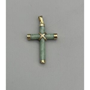 Vintage Gold Tone 925 Light Green Jade Cross Crucifix Pendant for Necklace